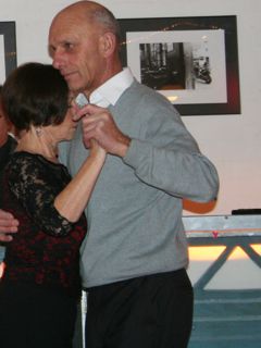 ../m/796/tango-new-year-2011_0344b.jpg